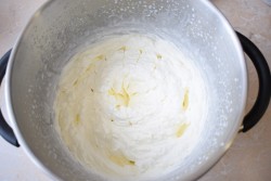 Капкейки с начинкой внутри в домашних условиях - шаг 11 Капкейки с начинкой внутри в домашних условиях - шаг 11