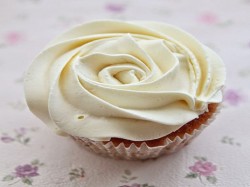 Капкейки с сердцем на день св. Валентина - шаг 4 Капкейки с сердцем на день св. Валентина - шаг 4