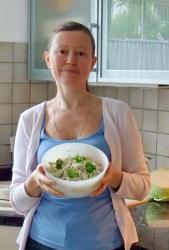 Салат с тунцом консервированным огурцом и капустой - шаг 6