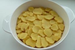 Запеченный картофель в молоке - шаг 4