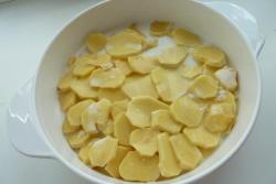 Запеченный картофель в молоке - шаг 5