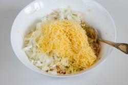 Картофельные драники с сыром - шаг 4 Картофельные драники с сыром - шаг 4