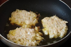 Картофельные драники с сыром - шаг 6 Картофельные драники с сыром - шаг 6