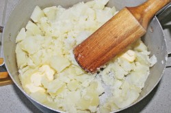 Картофельные шаньги на сливочном масле дрожжах со сметаной - шаг 9 Картофельные шаньги на сливочном масле дрожжах со сметаной - шаг 9