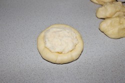 Картофельные шаньги на сливочном масле дрожжах со сметаной - шаг 12 Картофельные шаньги на сливочном масле дрожжах со сметаной - шаг 12