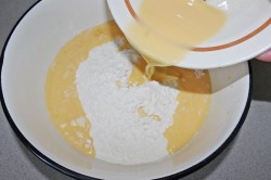 Картофельные шаньги на сливочном масле дрожжах со сметаной - шаг 5 Картофельные шаньги на сливочном масле дрожжах со сметаной - шаг 5