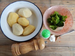 Картошка с брокколи - шаг 1 Картошка с брокколи - шаг 1