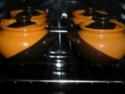 Картошка в горшочках в сметане - шаг 6 Картошка в горшочках в сметане - шаг 6