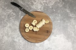 Кефир с бананом коктейль - шаг 2