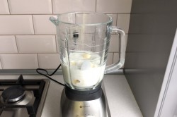 Кефир с бананом коктейль - шаг 3