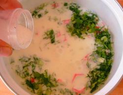 Холодный суп на кефире из огурцов и крабовых палочек - шаг 7 Холодный суп на кефире из огурцов и крабовых палочек - шаг 7