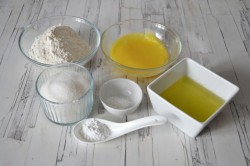 Кекс на яичных белках со смородиной - шаг 1 Кекс на яичных белках со смородиной - шаг 1