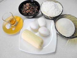 Кекс по ГОСТу Столичный с коньяком - шаг 1 Кекс по ГОСТу Столичный с коньяком - шаг 1