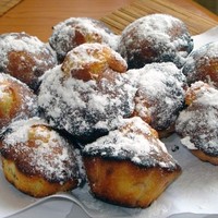 Кексы с изюмом в формочках