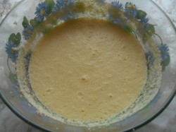 Кекс с вишней на кефире - шаг 3 Кекс с вишней на кефире - шаг 3