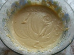 Кекс с вишней на кефире - шаг 4 Кекс с вишней на кефире - шаг 4