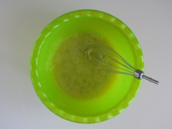 Кекс в чашке за 5 минут в микроволновке - шаг 1