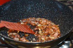 Спагетти Карбонара классические - шаг 6