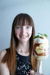 Десерт клубничный с бисквитом - шаг 9