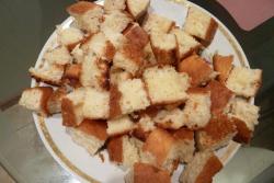 Десерт клубничный с бисквитом - шаг 2