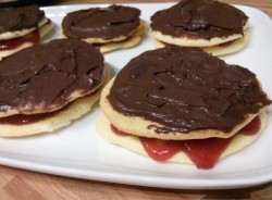 Пирожные Клубничные мини-тортики - шаг 5