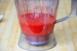 Десерт Клубничные облака с желатином - шаг 3