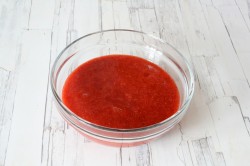 Клубничный мусс на манной крупе без желатина - шаг 7