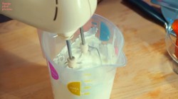 Клубника со сливками, десерт в креманке - шаг 4