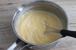 Торт с клубникой с желатином и кокосовой стружкой - шаг 12 Торт с клубникой с желатином и кокосовой стружкой - шаг 12