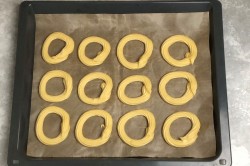 Кольца заварные с творожным кремом - шаг 8 Кольца заварные с творожным кремом - шаг 8