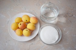 Компот из абрикосов на зиму на литровую банку - шаг 1 Компот из абрикосов на зиму на литровую банку - шаг 1