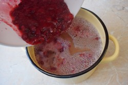 Компот из клюквы - шаг 5 Компот из клюквы - шаг 5