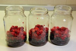 Компот из ирги и малины на зиму - шаг 3 Компот из ирги и малины на зиму - шаг 3