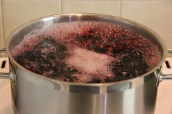 Компот из ирги и малины на зиму - шаг 5 Компот из ирги и малины на зиму - шаг 5