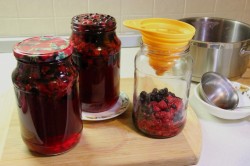 Компот из ирги и малины на зиму - шаг 6 Компот из ирги и малины на зиму - шаг 6