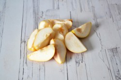 Компот с грушами и сливами - шаг 2 Компот с грушами и сливами - шаг 2