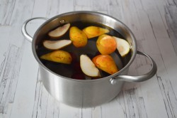 Компот с грушами и сливами - шаг 3 Компот с грушами и сливами - шаг 3