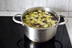 Компот с ревенем и крыжовником - шаг 5 Компот с ревенем и крыжовником - шаг 5