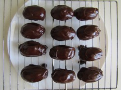 Конфеты чернослив в шоколаде - шаг 8 Конфеты чернослив в шоколаде - шаг 8