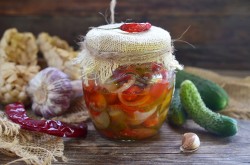 Салат огурцы помидоры на зиму без стерилизации - шаг 15 Салат огурцы помидоры на зиму без стерилизации - шаг 15