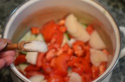 Салат огурцы помидоры на зиму без стерилизации - шаг 7 Салат огурцы помидоры на зиму без стерилизации - шаг 7