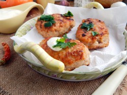 Котлеты с творогом и фаршем - шаг 9