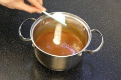 Взбитый Карамельный крем - шаг 8