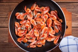 Жареные креветки к пиву - шаг 5 Жареные креветки к пиву - шаг 5