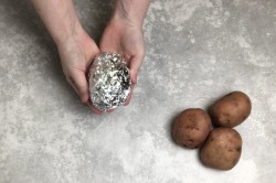 Крошка картошка в духовке - шаг 2 Крошка картошка в духовке - шаг 2