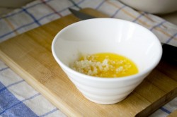 Крутоны с чесноком - шаг 4