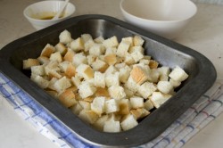 Крутоны с чесноком - шаг 7