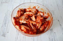 Крылья барбекю в духовке - шаг 6 Крылья барбекю в духовке - шаг 6