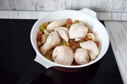 Курица с виноградом и миндалем - шаг 8 Курица с виноградом и миндалем - шаг 8