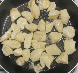 Вкусная курица в соусе карри с чесноком - шаг 3 Вкусная курица в соусе карри с чесноком - шаг 3